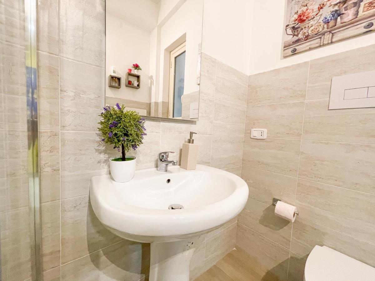 Al Politeama Rooms B&B Palermo Ngoại thất bức ảnh