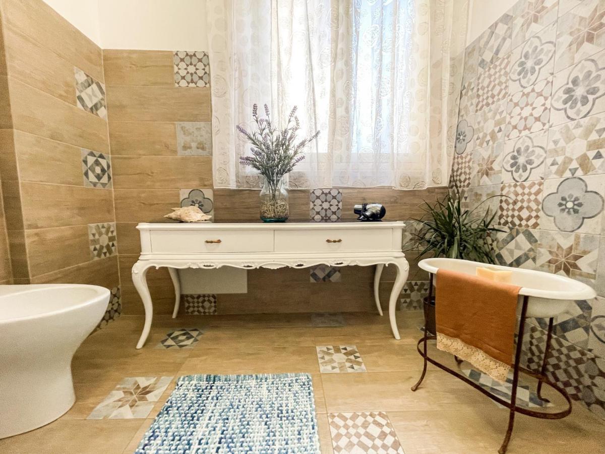 Al Politeama Rooms B&B Palermo Ngoại thất bức ảnh