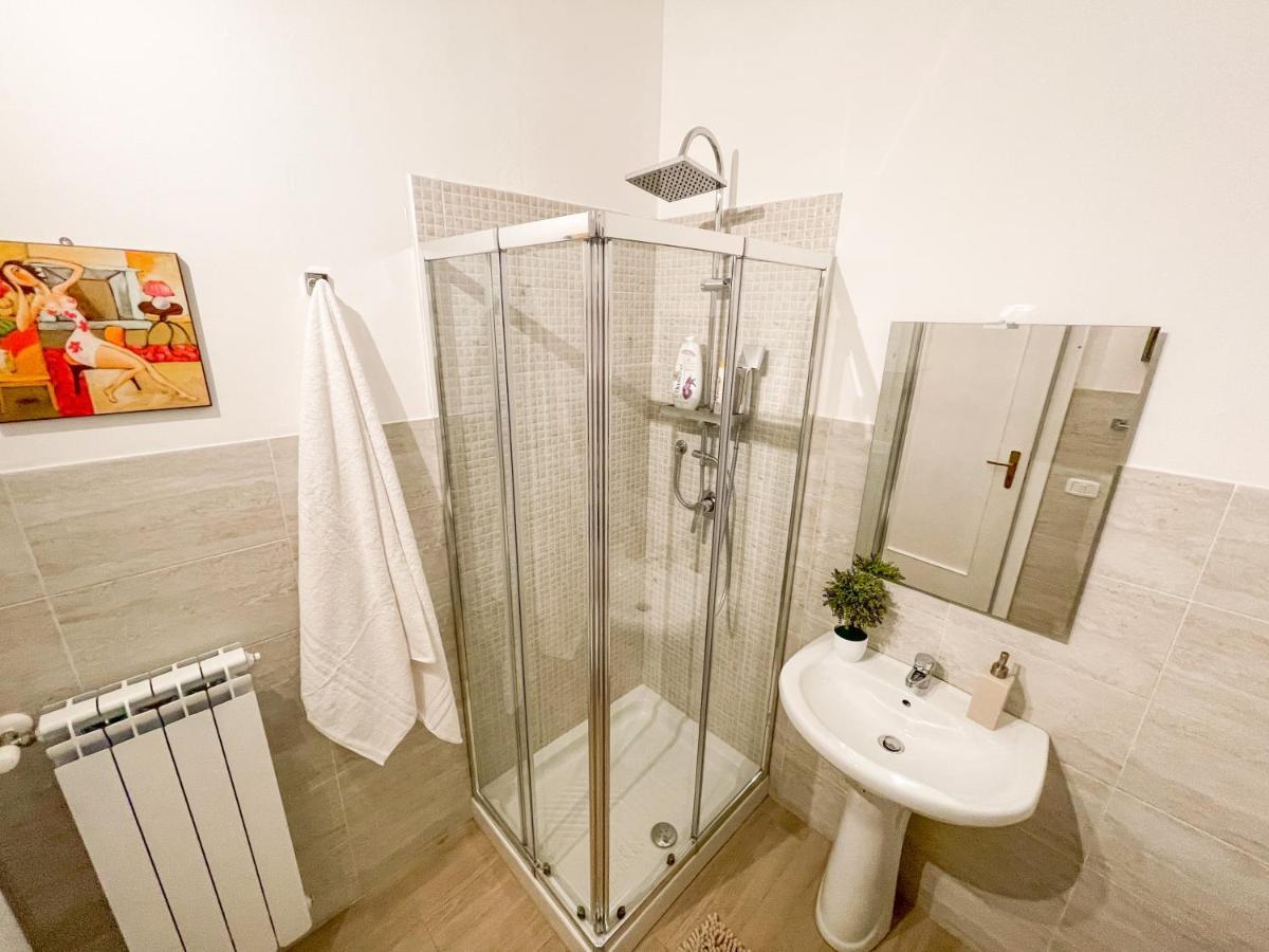 Al Politeama Rooms B&B Palermo Ngoại thất bức ảnh