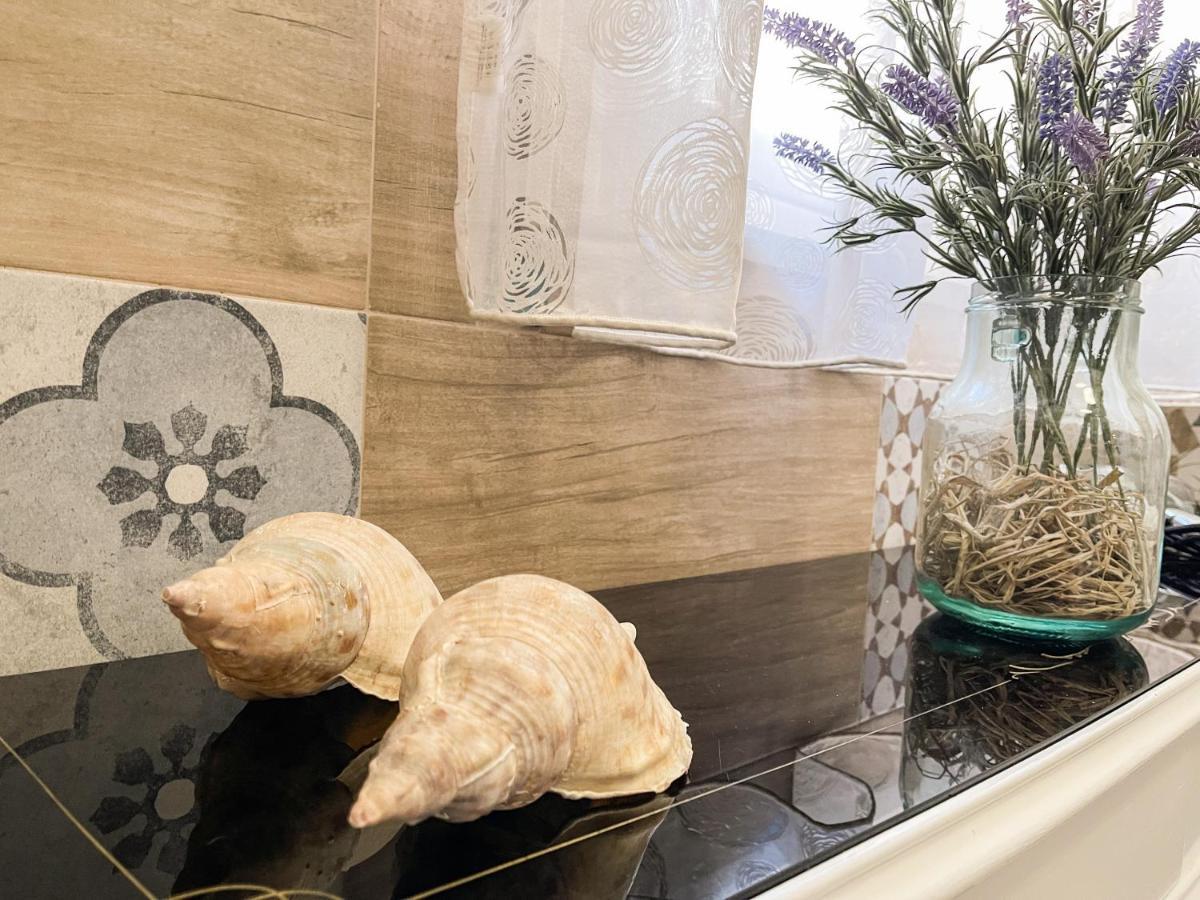 Al Politeama Rooms B&B Palermo Ngoại thất bức ảnh