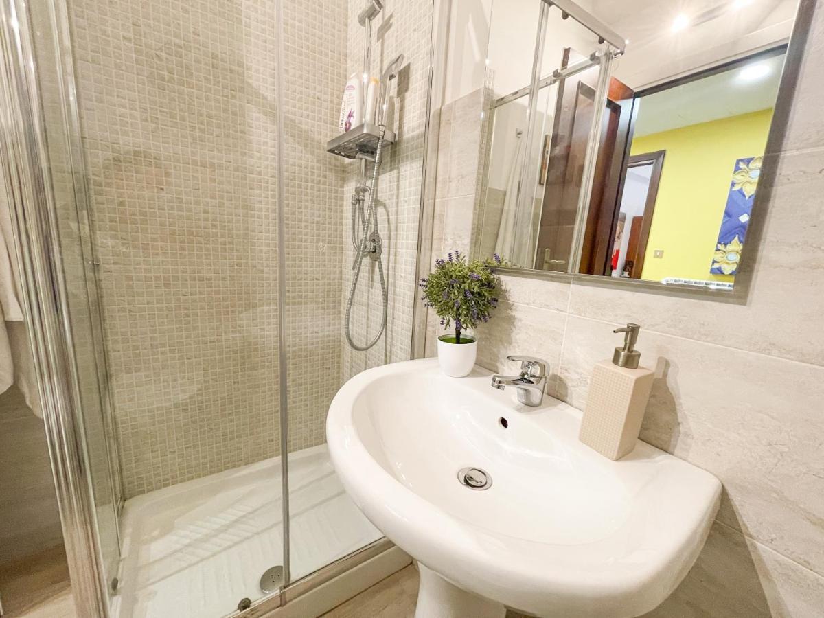 Al Politeama Rooms B&B Palermo Ngoại thất bức ảnh