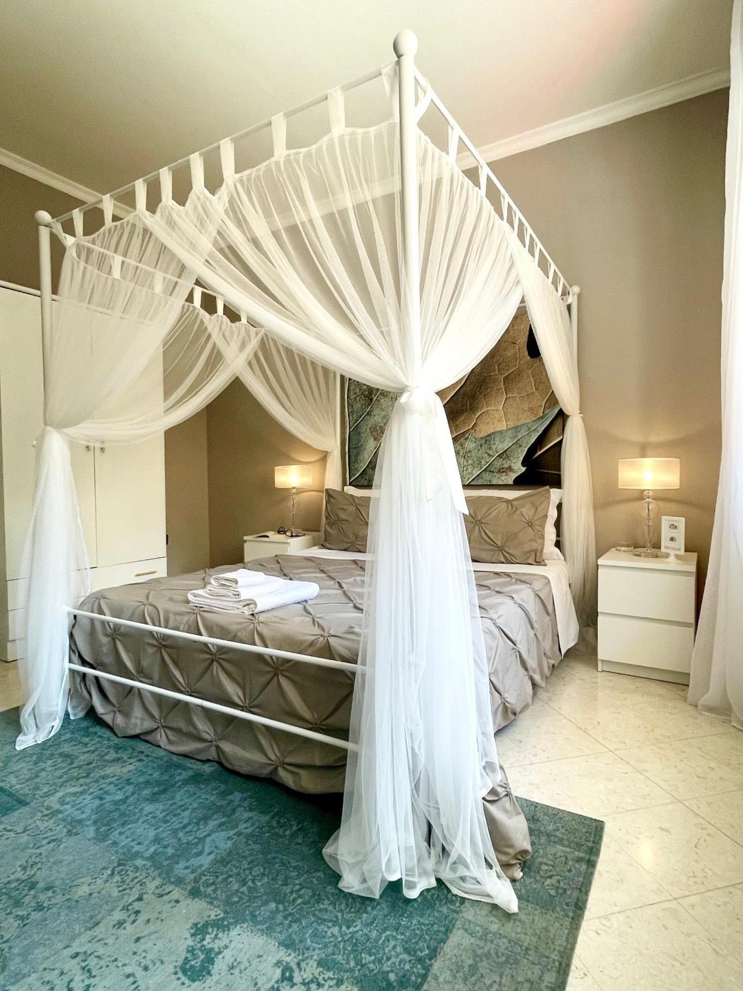 Al Politeama Rooms B&B Palermo Ngoại thất bức ảnh